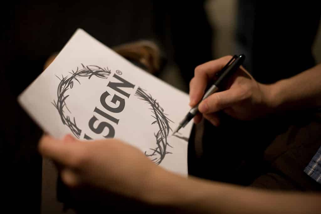 Christliches Modelabel, Kleidermarke und Modemarke JSIGN Christliches Modelabel, Kleidermarke und Modemarke JSIGN