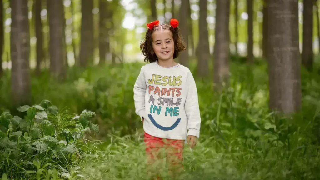 Christliche Kinderkleidung für Kinder, Babys und Jugendliche Bio Organic T-Shirt mit Jesus paints a simple in me von JSIGN Christliche Kinderkleidung für Kinder, Babys und Jugendliche Bio Organic T-Shirt mit Jesus paints a simple in me von JSIGN